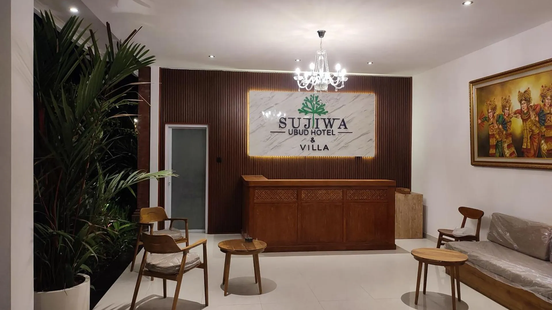 Sujiwa Ubud Hotel & Villa 3*,
